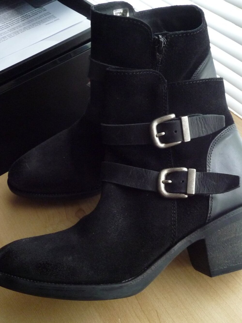 MIZ MOOZ TRENDY LEATHER DALYA MOTO BUCKLES ANKLE ZIP BOOTIES EU41/US 10-10.5 NEW